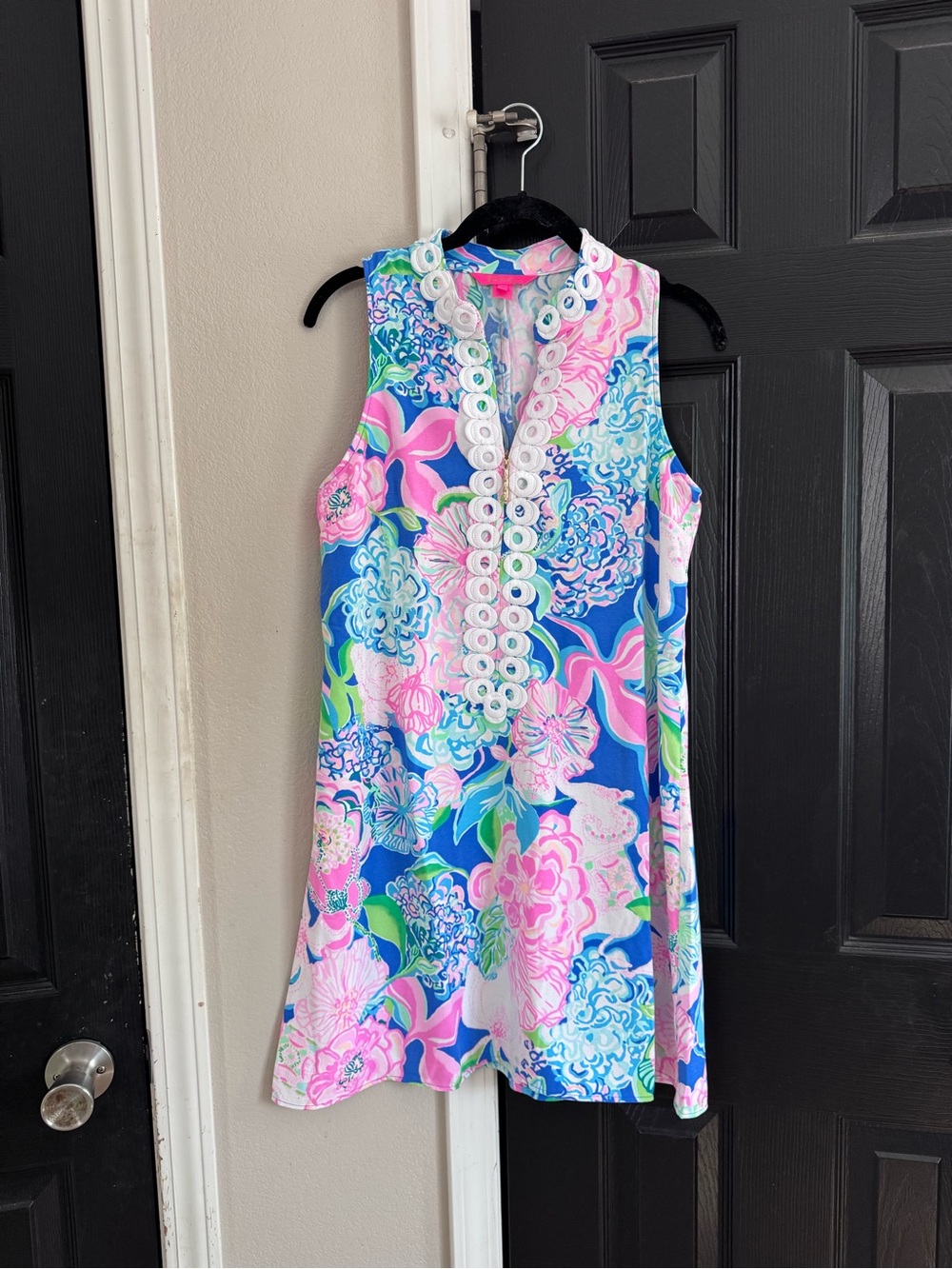Lilly Pulitzer Sleeveless Floral Shift Dress in Blue, Pink & Green